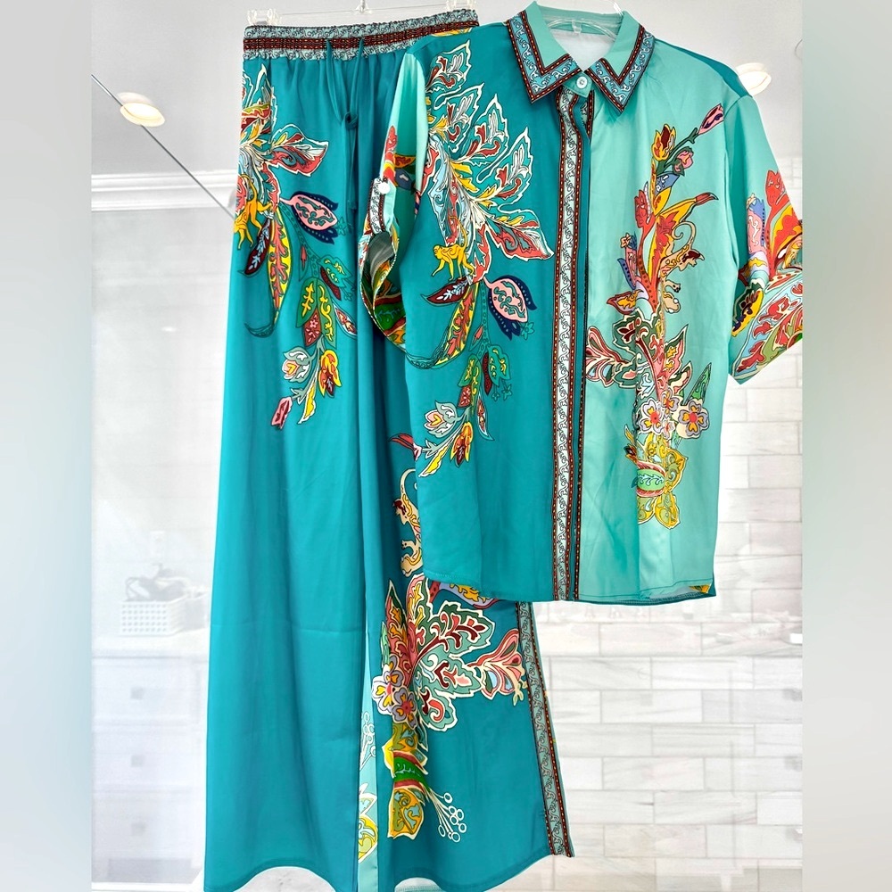 Vibrant Teal Floral Print Two-Piece Set  NWOT
